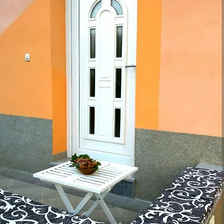 Ory Near The Center With Free Parking *