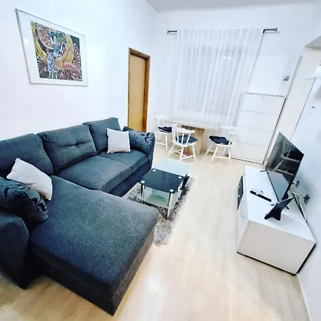 Ory Near The Center With Free Parking Apartment