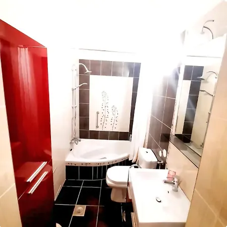 Ory Near The Center With Free Parking Apartment Pula