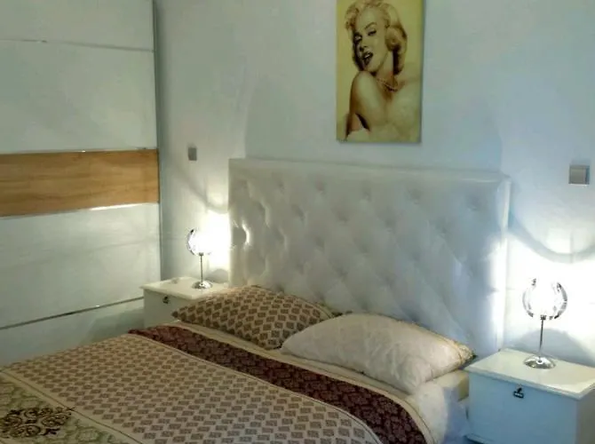 Ory Near The Center With Free Parking * Пула