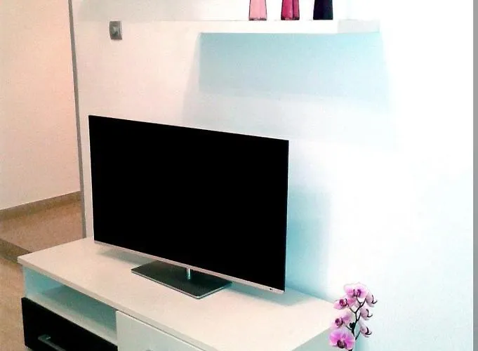 Ory Near The Center With Free Parking * Пула